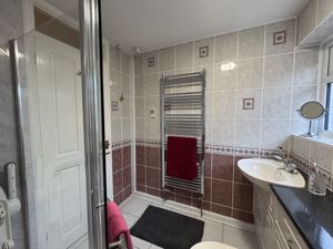 SHOWER ROOM- click for photo gallery